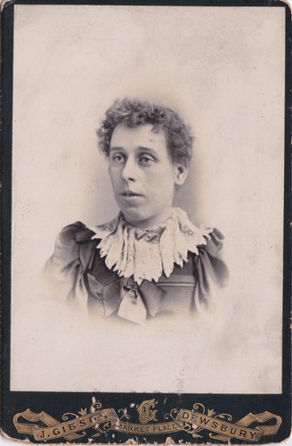Cabinet photo lady - -lady, /man