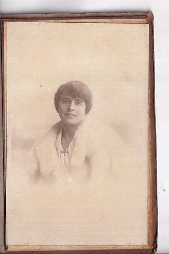 Cabinet photo girl with - photo,